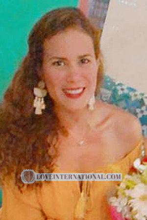 202272 - Stephanie Age: 38 - Costa Rica