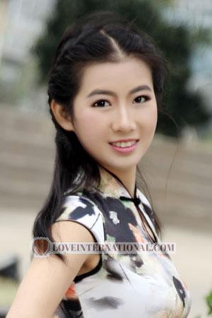 213165 - Rae Age: 28 - China