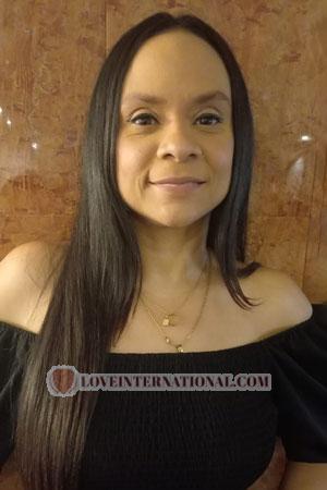 213758 - Paola Alexandra Age: 44 - Colombia