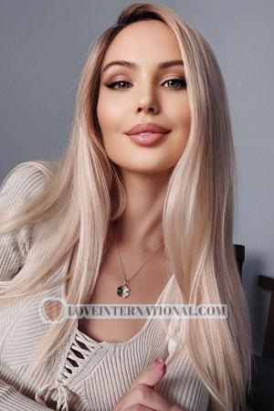 215323 - Veronica Age: 30 - Ukraine