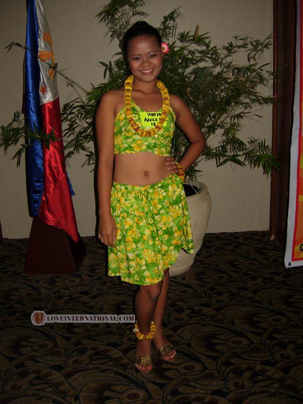 Philippine-Women-9460